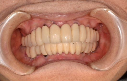 アルカディア歯科